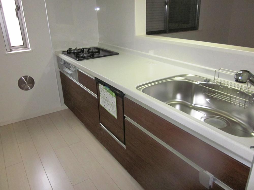 Kitchen. Indoor (10 May 2013) Shooting (2) Building