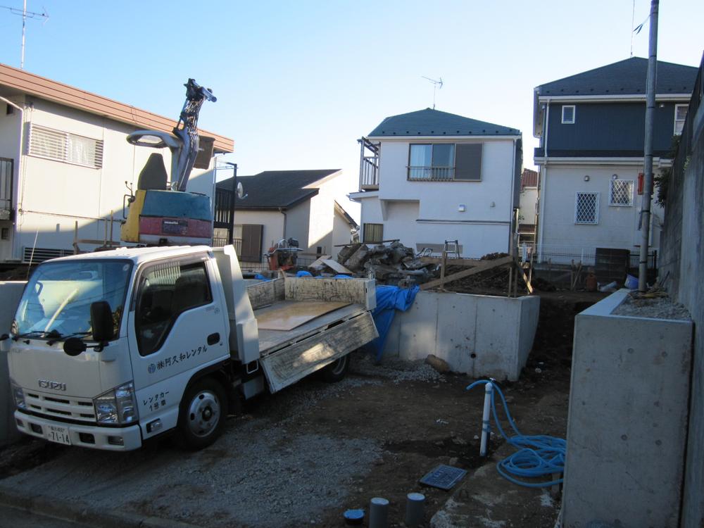 Local appearance photo. Local (12 May 2013) Shooting