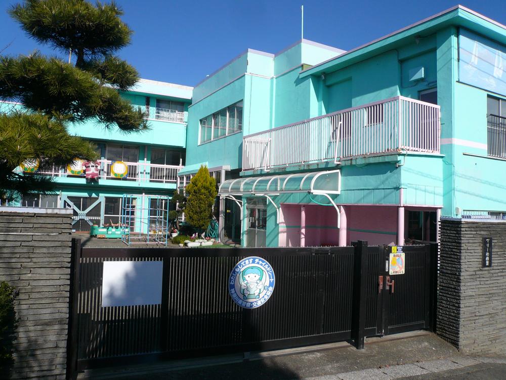 kindergarten ・ Nursery. 50m to Marie kindergarten