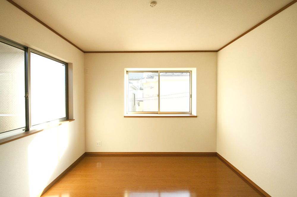 Same specifications photos (Other introspection)