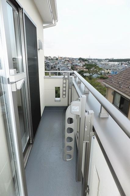 Balcony. (October 10, 2013) Shooting