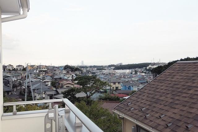 View photos from the dwelling unit. (October 10, 2013) Shooting