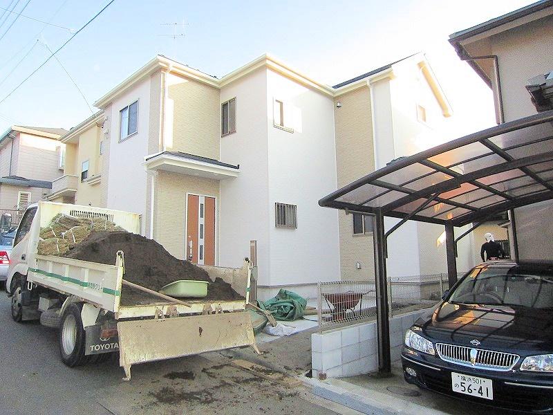 Local appearance photo. Modern appearance! The building, which was exhausted thought the color coordination! Please come home I will be fun! Local (11 May 2013) Shooting