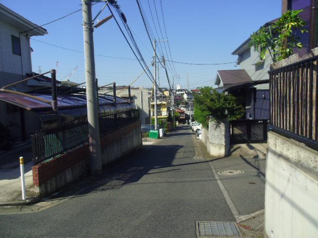 Local photos, including front road. Local (September 2013) Shooting