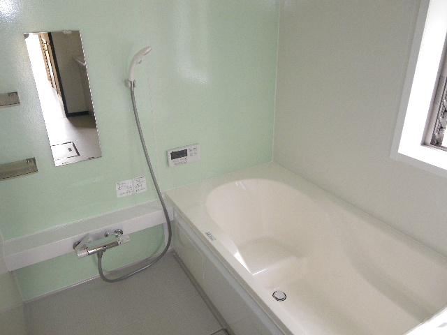 Same specifications photo (bathroom)