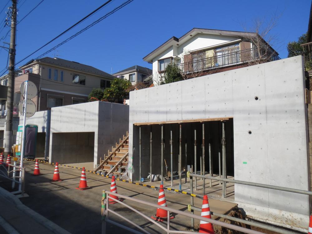Local appearance photo. Local (12 May 2013) shooting all three buildings of new construction condominiums