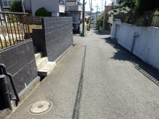 Local photos, including front road. Local (September 2013) Shooting