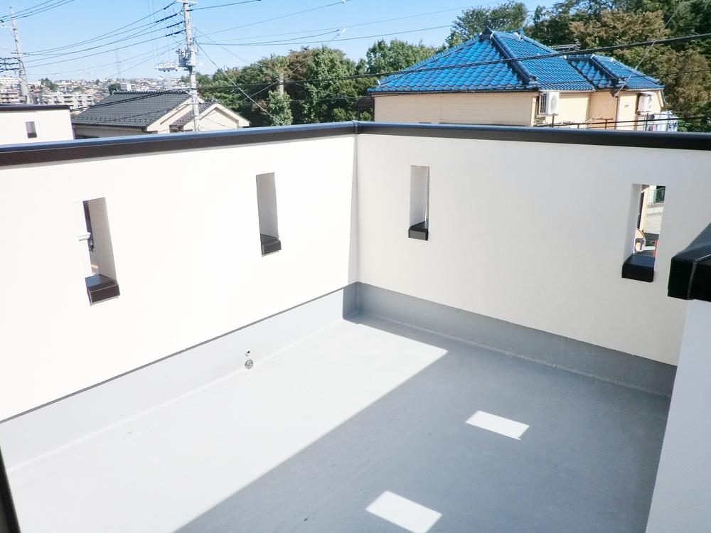 Other Equipment. A width of about 7.2m, Wide balcony of depth 2.5m is of course also as a playground for children, Definitive also table set is a spacious balcony! You can also winter of astronomical observation