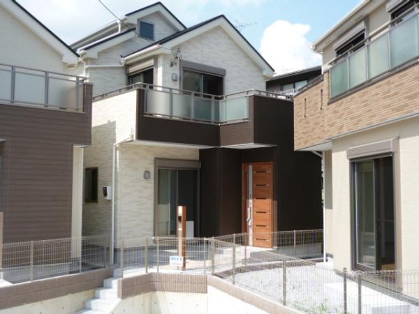 Local appearance photo. Local (September 2013) shooting Building 2