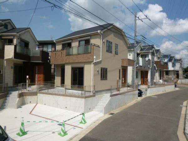 Local photos, including front road. Local (September 2013) Shooting