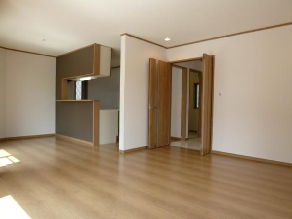 Living. Living (September 2013) Shooting Building 3