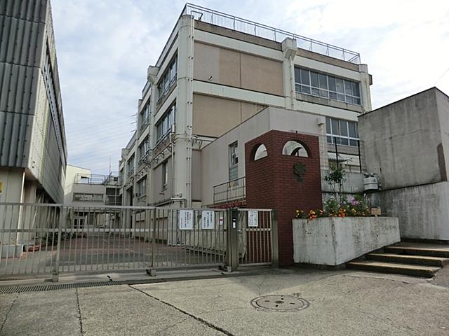 Primary school. 780m to Yokohama Municipal Nakao Elementary School