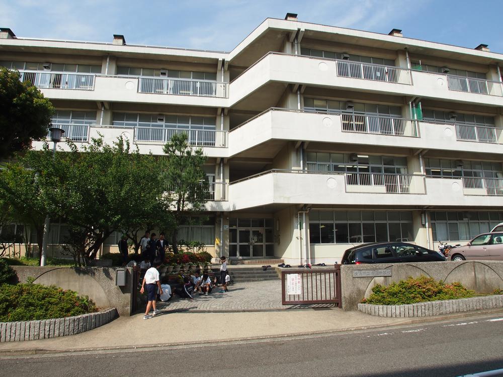 Junior high school. 494m to Yokohama Municipal Imajuku junior high school