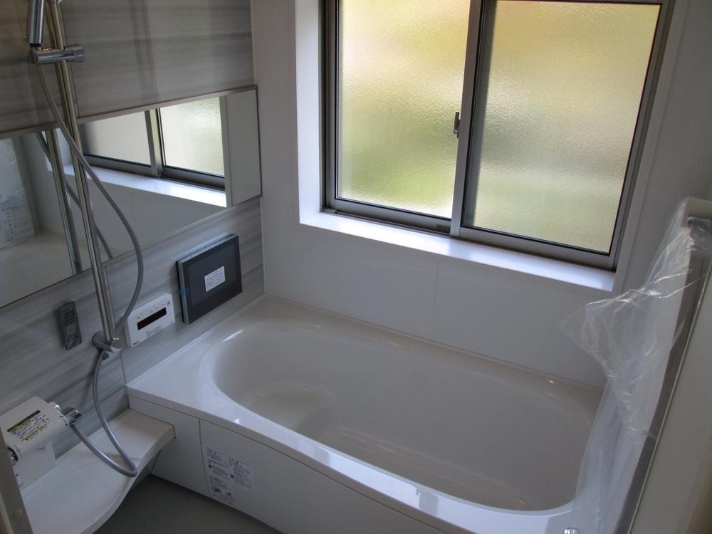 Bathroom. Local (12 May 2013) Shooting