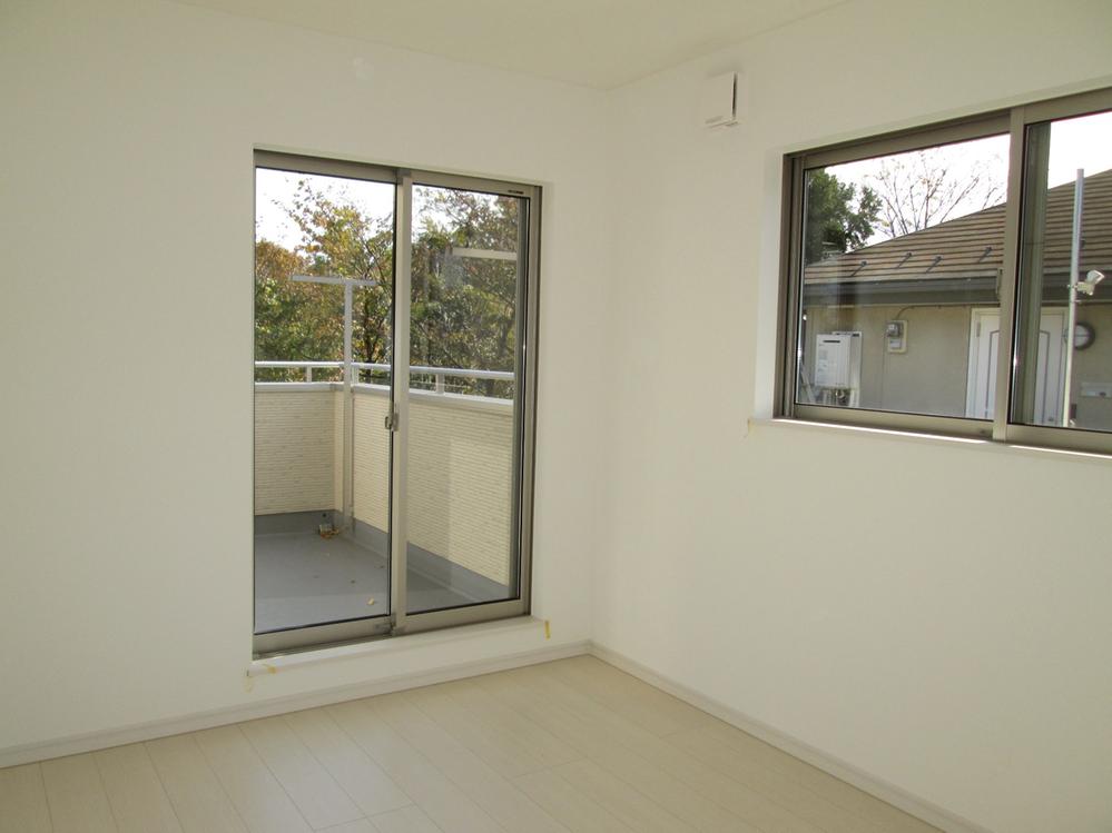 Non-living room. Local (12 May 2013) Shooting