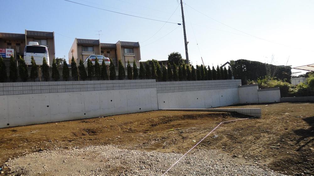 Local appearance photo. Local (12 May 2013) Shooting