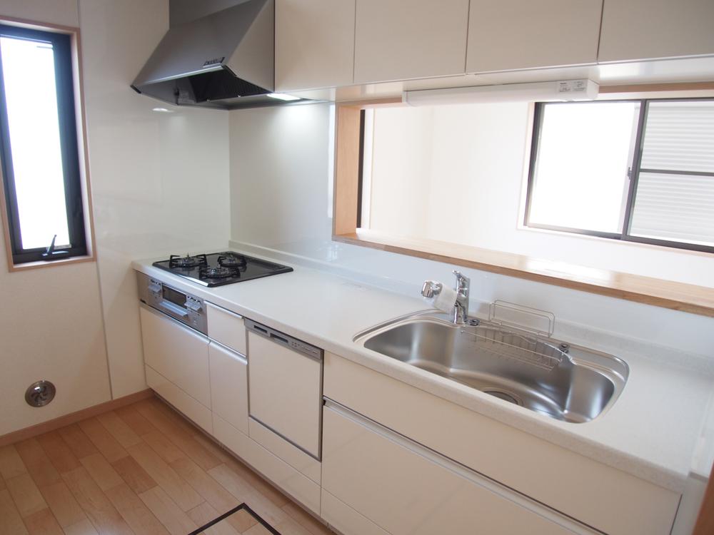 Same specifications photo (kitchen). The company example of construction (kitchen)