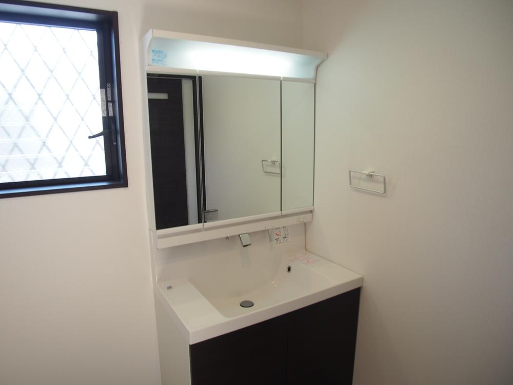 Same specifications photos (Other introspection). The company example of construction (washroom)