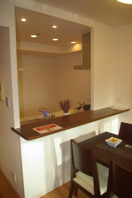 Kitchen. Indoor (12 May 2013) Shooting