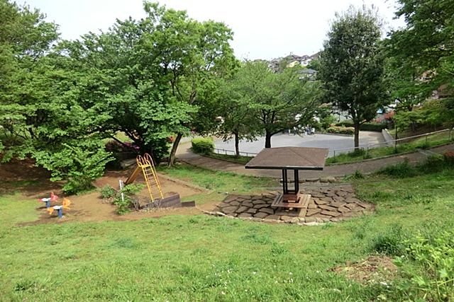 park. 100m until Kamatani the town park