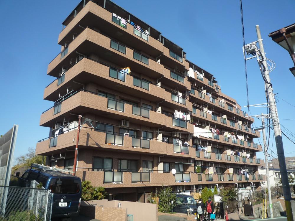 Local appearance photo. 1995 Built