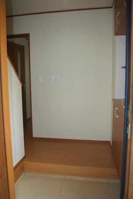 Entrance.  [1 Building] Indoor (11 May 2013) Shooting