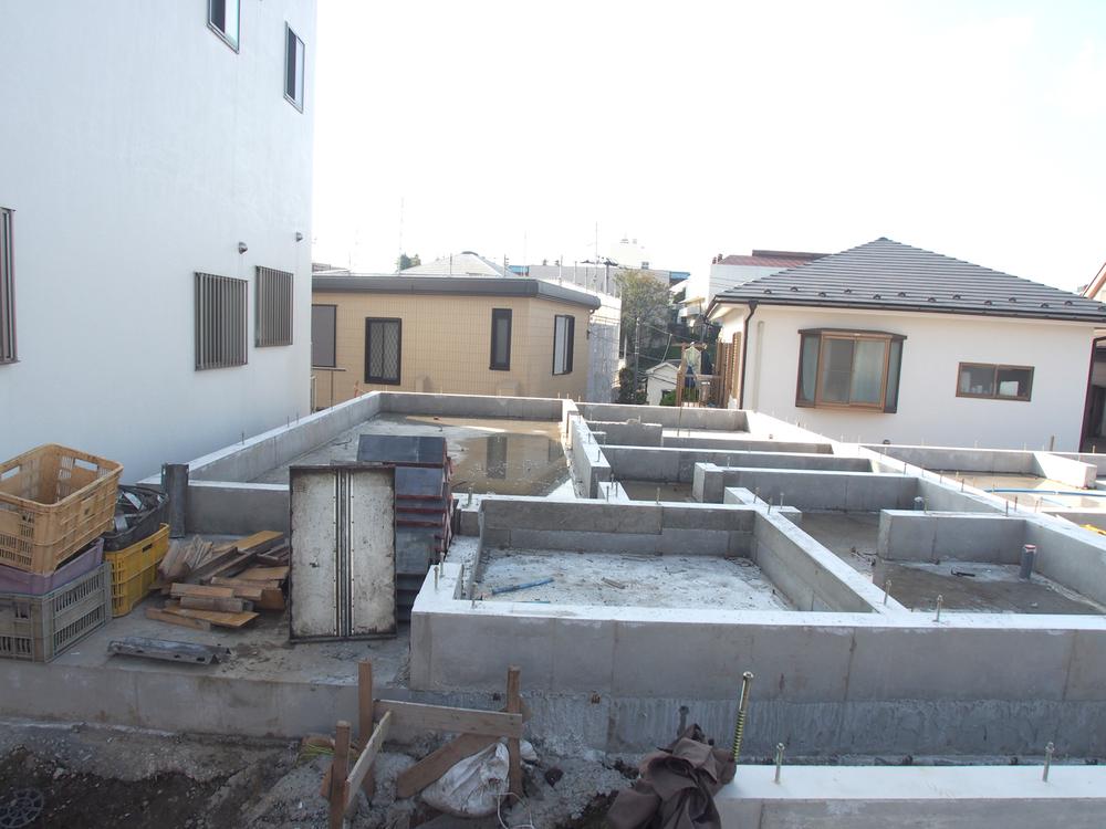 Local appearance photo. 1 Building site (November 2013) Shooting