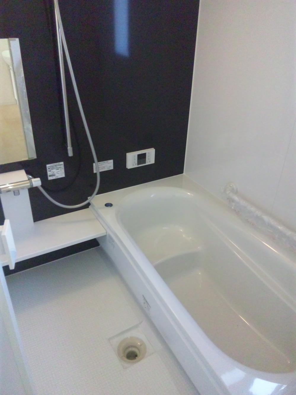 Bathroom. Indoor (11 May 2013) Shooting