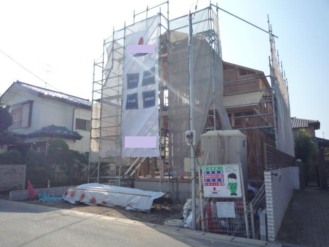 Local appearance photo. Local (11 May 2013) Shooting