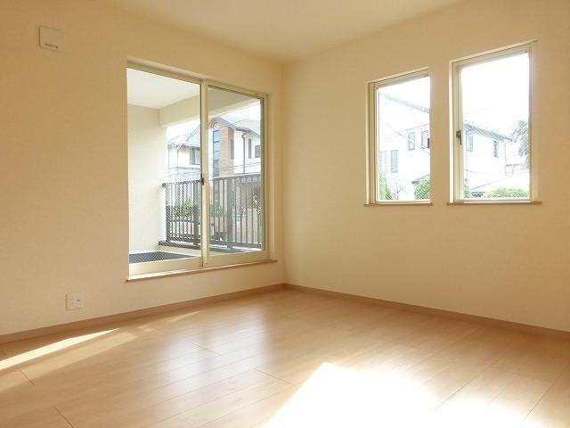 Non-living room. 2013 November 28, 2008 shooting B Building