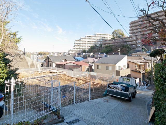 Local photos, including front road. 2013 December 13, shooting Panoramic view