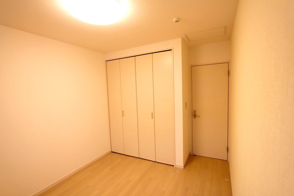 Same specifications photos (Other introspection). Same specifications