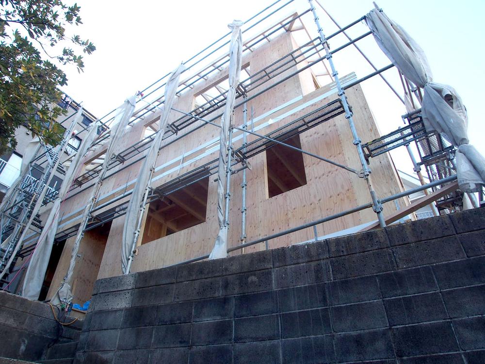 Local appearance photo. Local (11 May 2013) Shooting