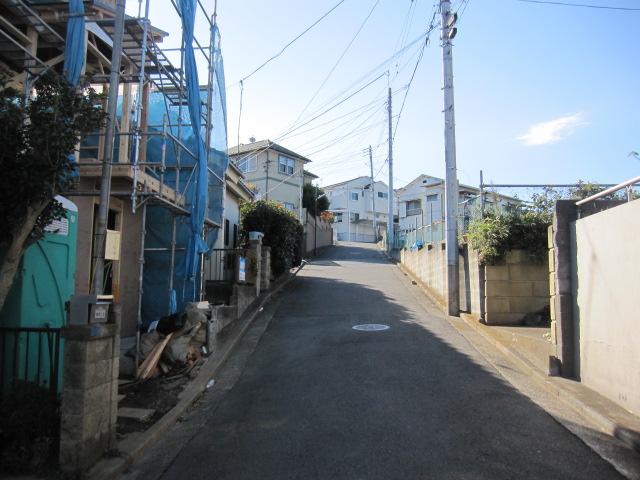 Other local. Frontal road