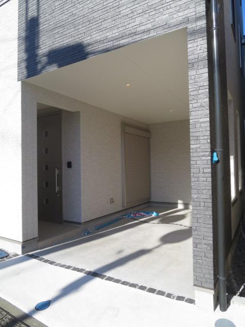 Local appearance photo. Local (12 May 2013) Shooting