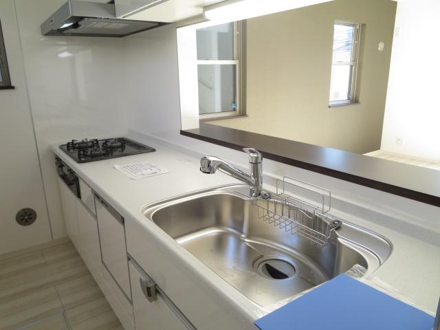 Kitchen. Indoor (12 May 2013) Shooting