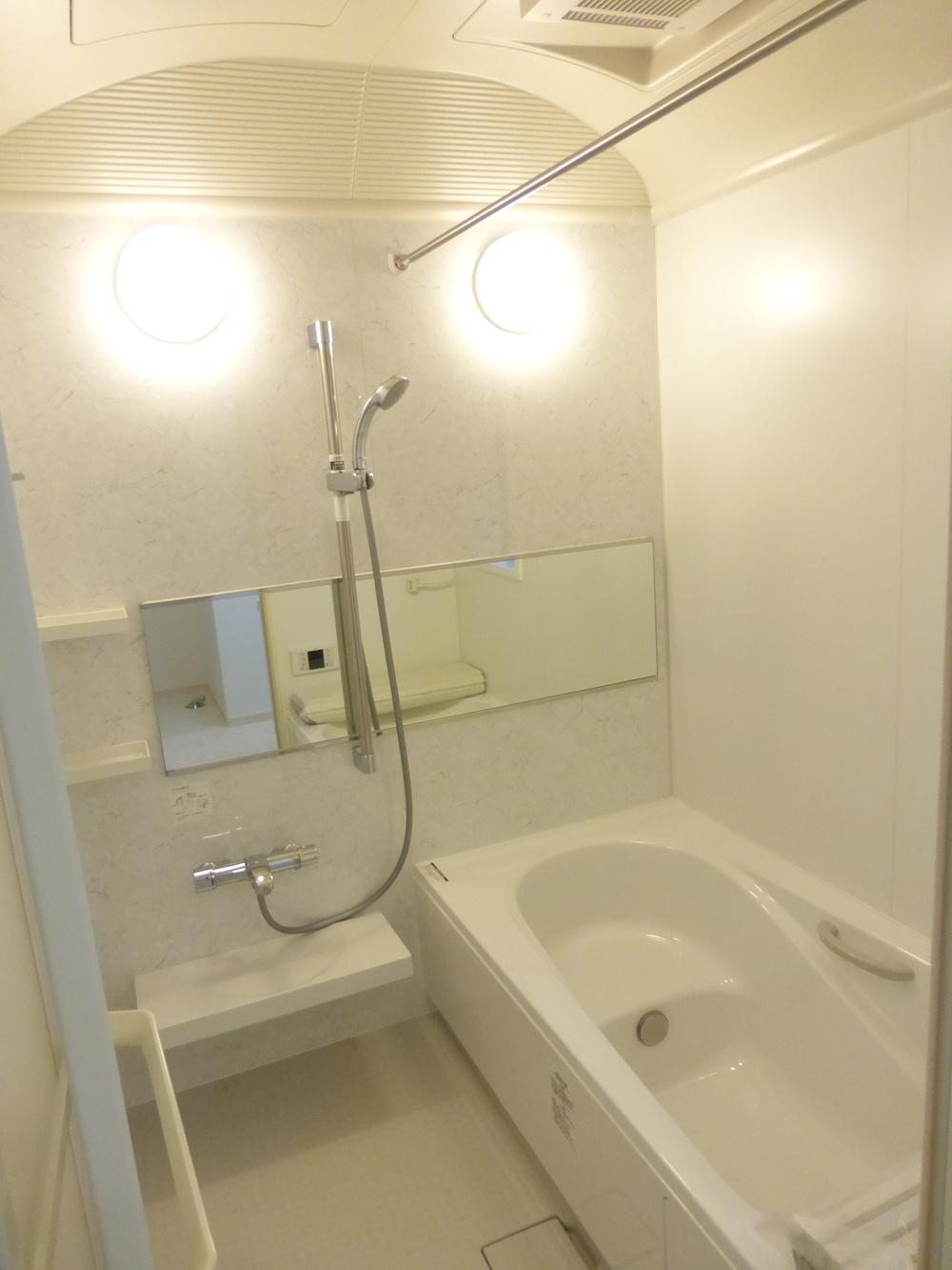 Bathroom. Indoor (December 21, 2013) Shooting Spacious Ichitsubo bus ☆ 