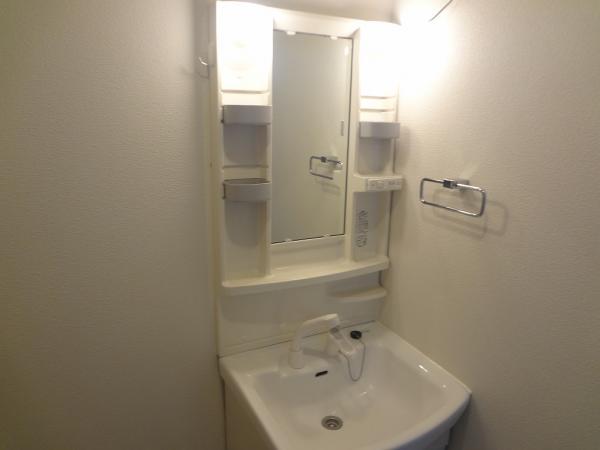 Wash basin, toilet
