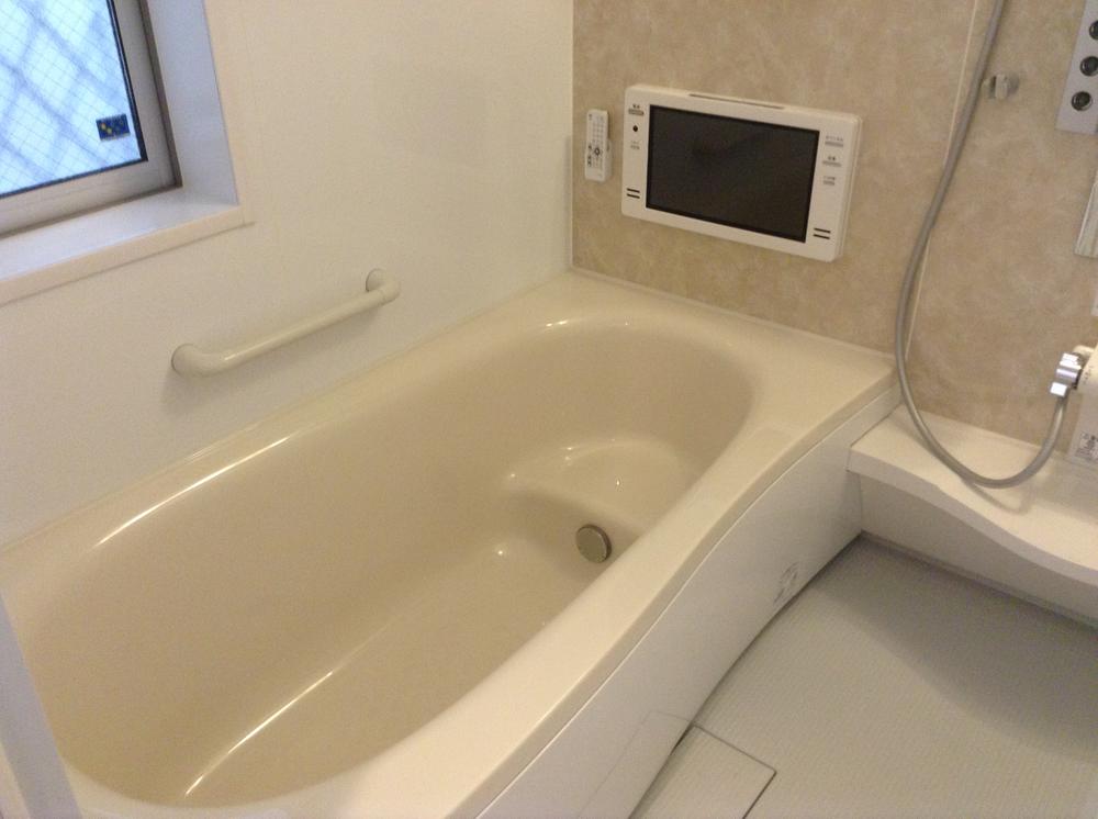 Bathroom. Indoor (11 May 2013) Shooting