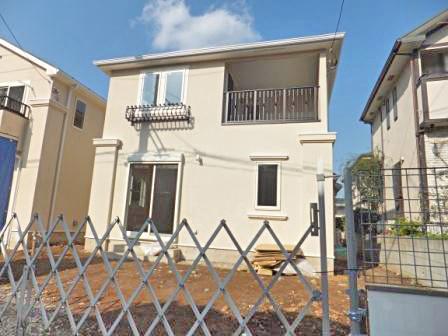 Local appearance photo. Local (11 May 2013) Shooting B Building