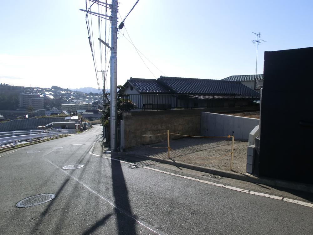 Local photos, including front road. Local (January 2014) Shooting