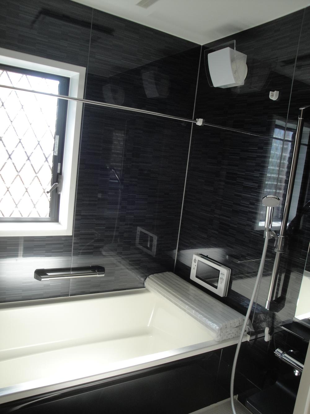 Same specifications photo (bathroom)