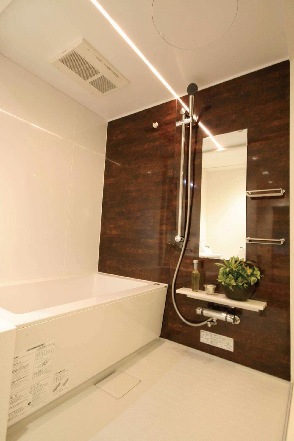 Same specifications photo (bathroom)