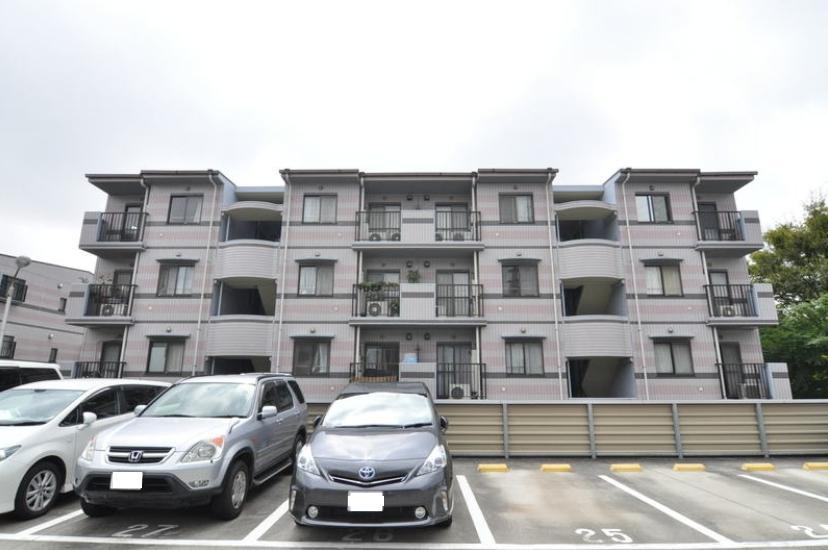 Local appearance photo. Local (12 May 2013) Shooting