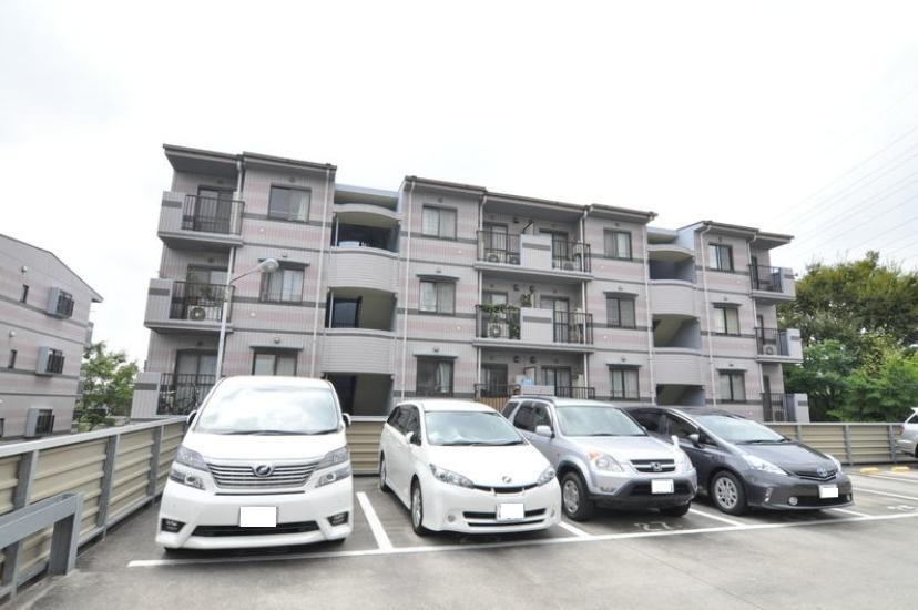 Local appearance photo. Local (12 May 2013) Shooting