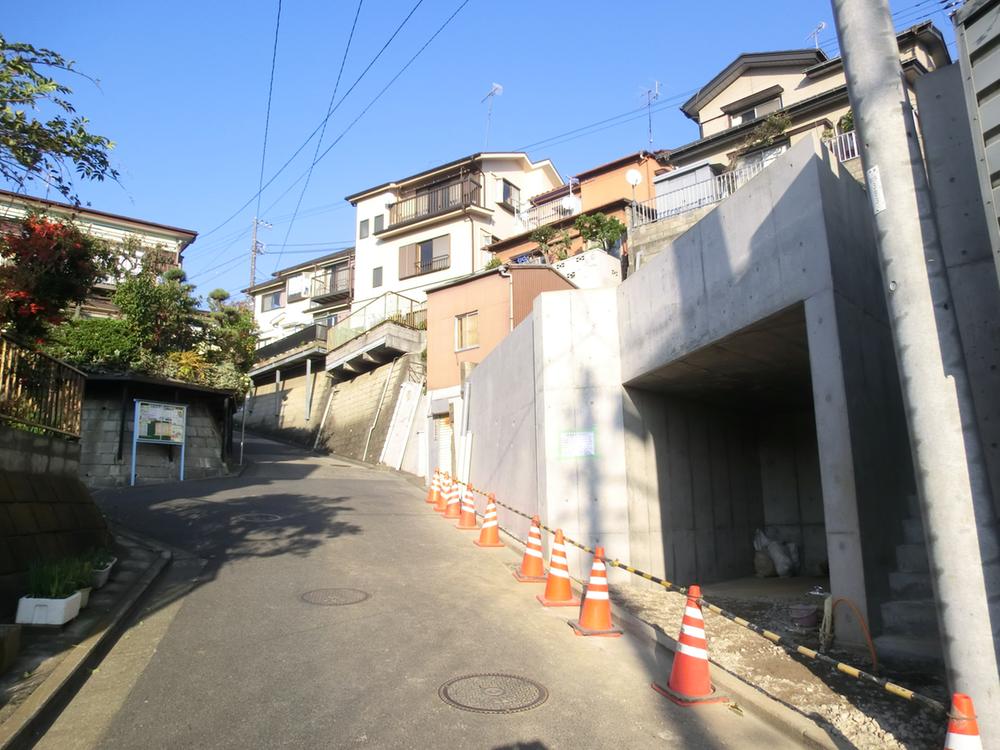 Local photos, including front road. Local (11 May 2013) Shooting