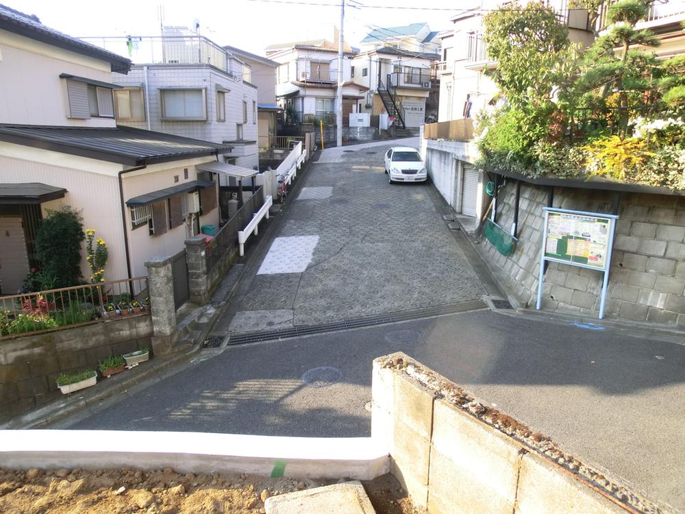 View photos from the dwelling unit. View from the site (November 2013) Shooting