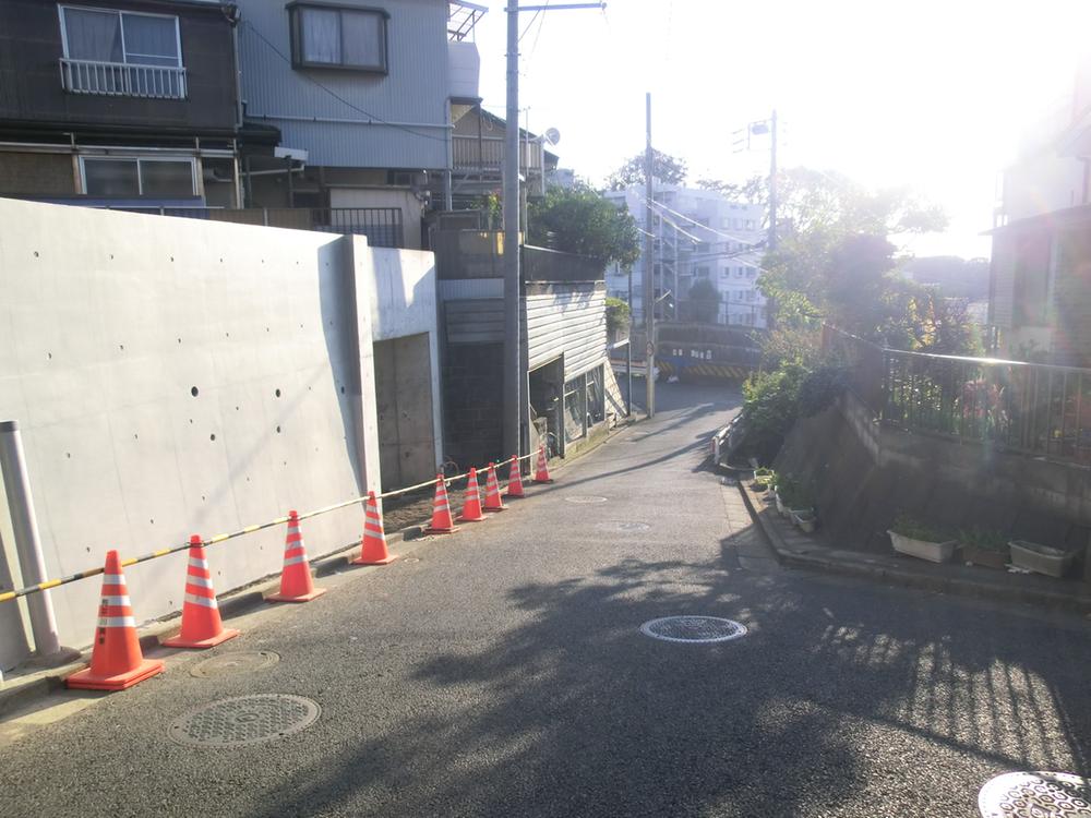 Local photos, including front road. Local (11 May 2013) Shooting