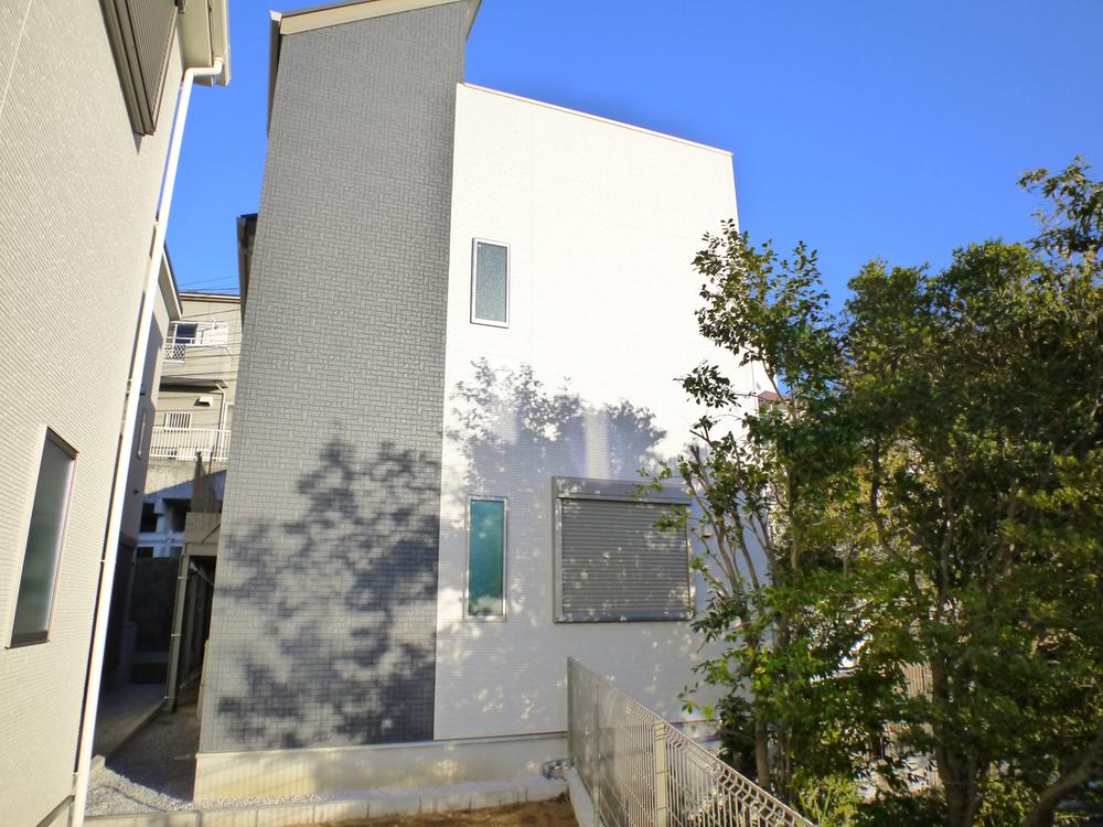 Local appearance photo. C Building site (November 2013) Shooting