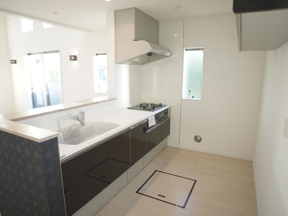 Kitchen. C Building room (November 2013) Shooting